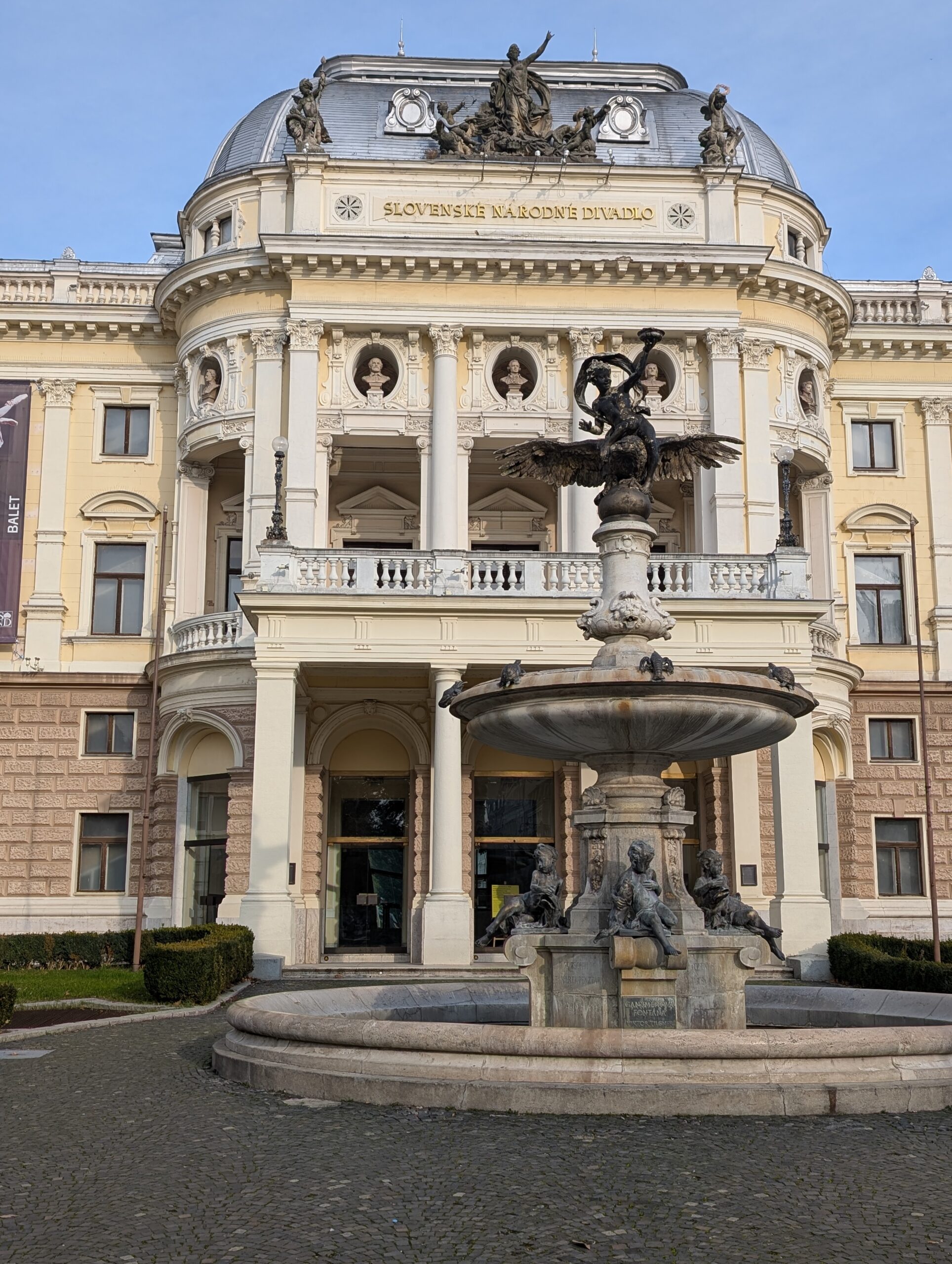 PXL_20251111_125057315.MP