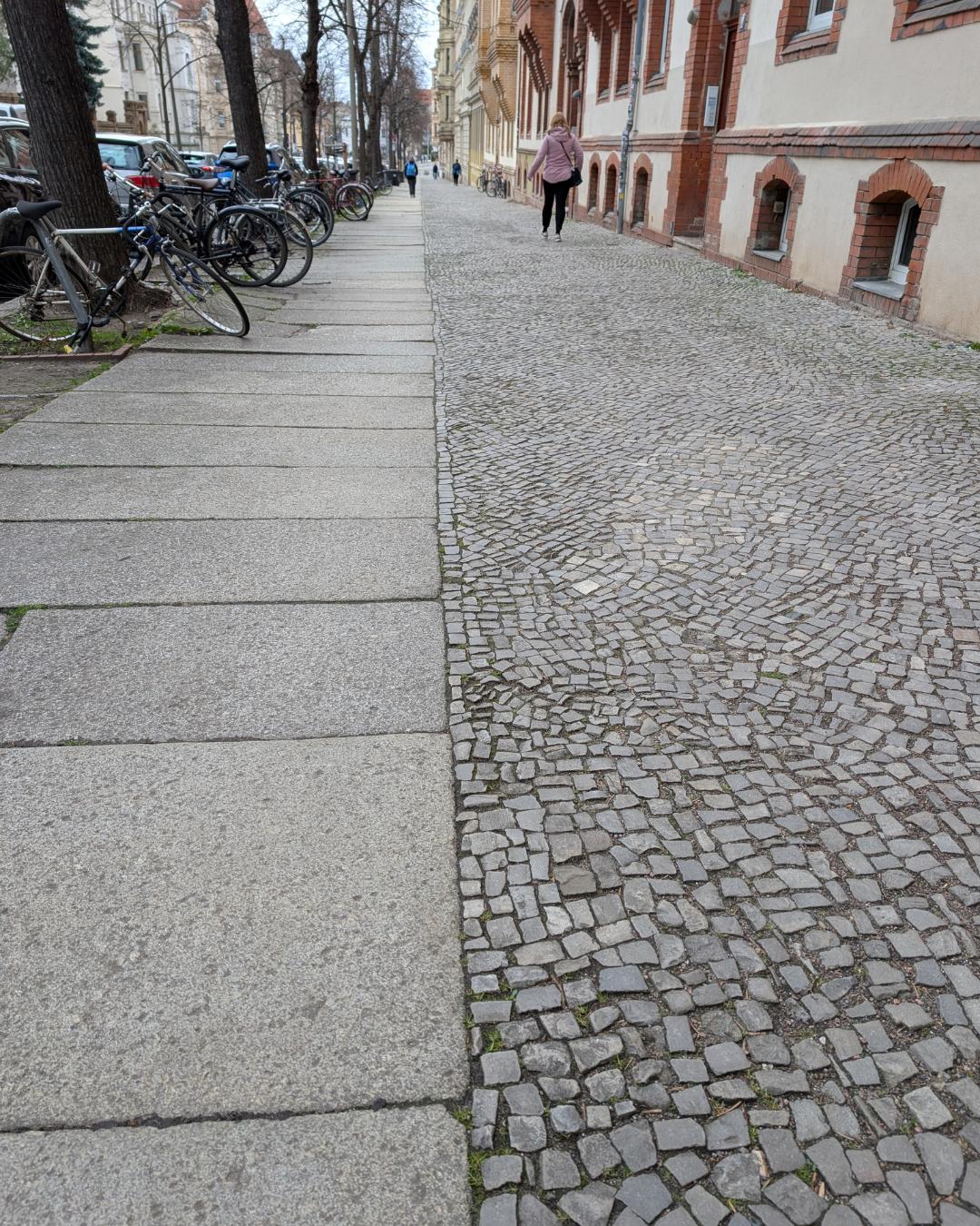 Halle, typisches Straßenpflaster.